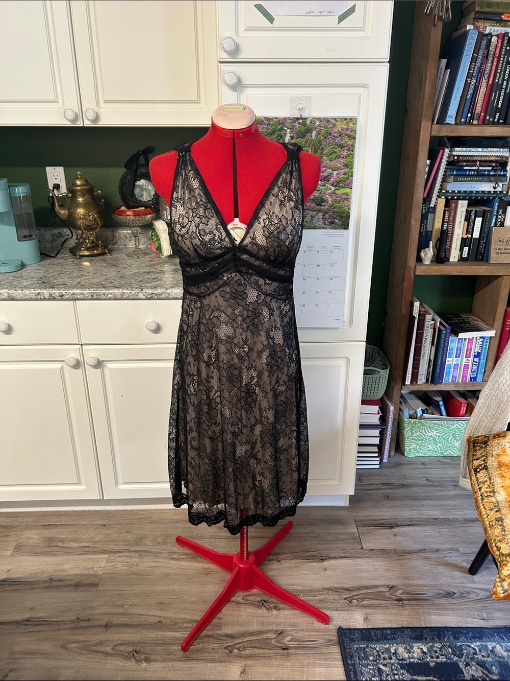 Suzy Shier Black Sheer Lace Chemise